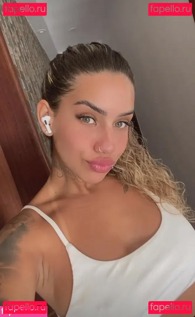 Muito Linda Onlyfans Photo Gallery 