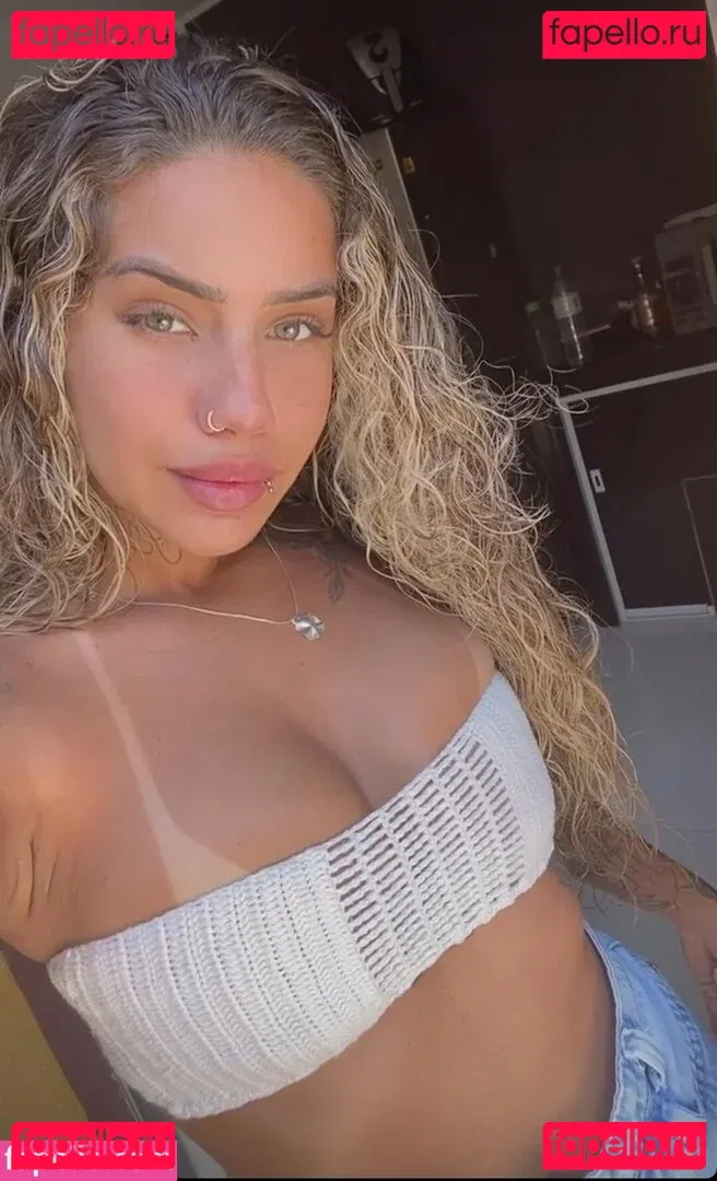 Muito Linda Onlyfans Photo Gallery 