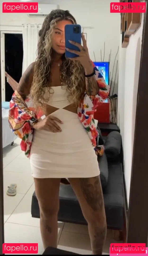 Muito Linda Onlyfans Photo Gallery 