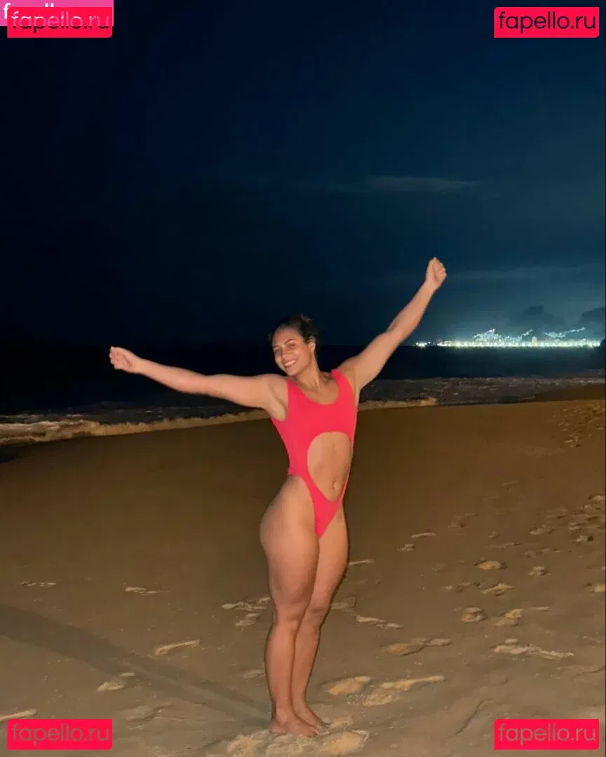 Muito Linda Onlyfans Photo Gallery 