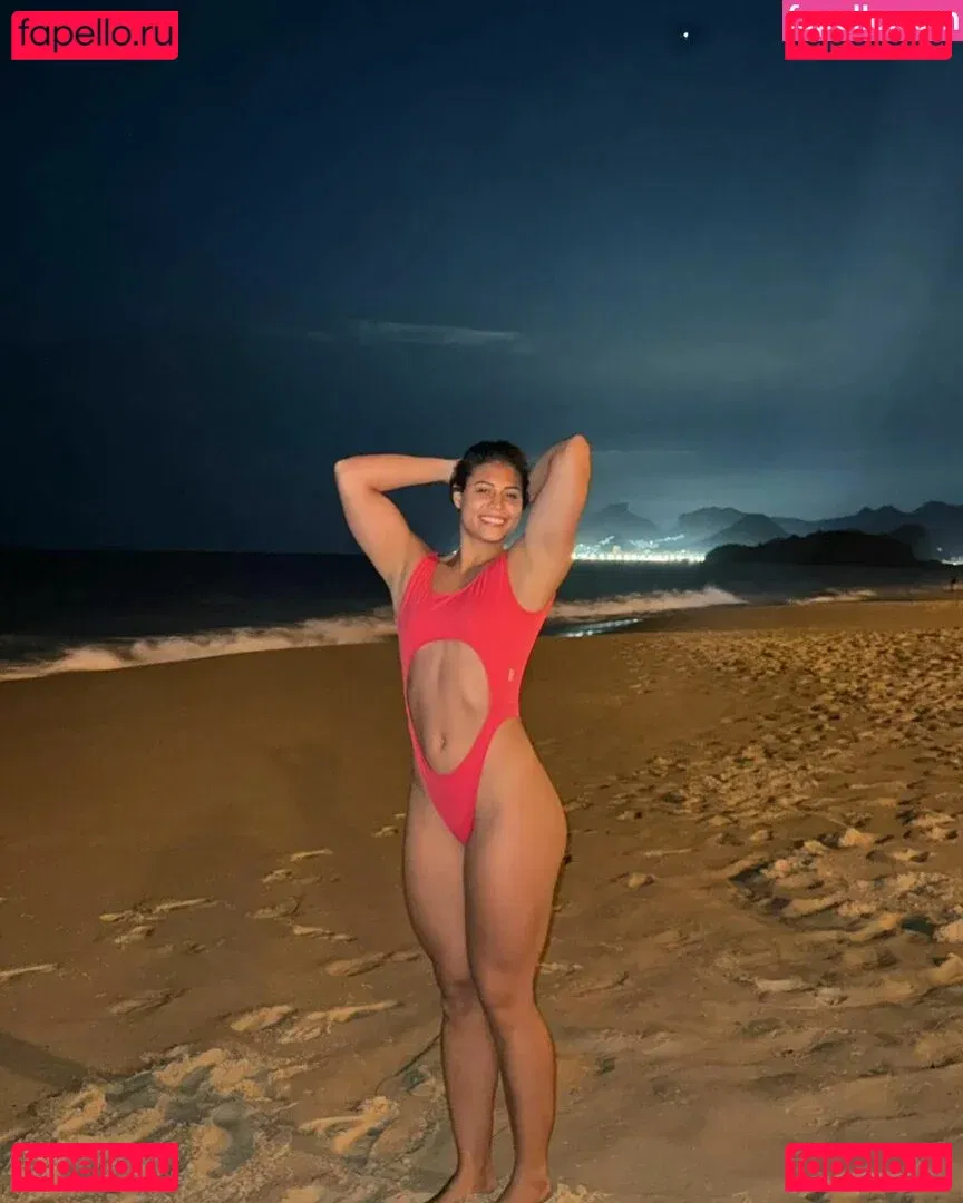 Muito Linda Onlyfans Photo Gallery 