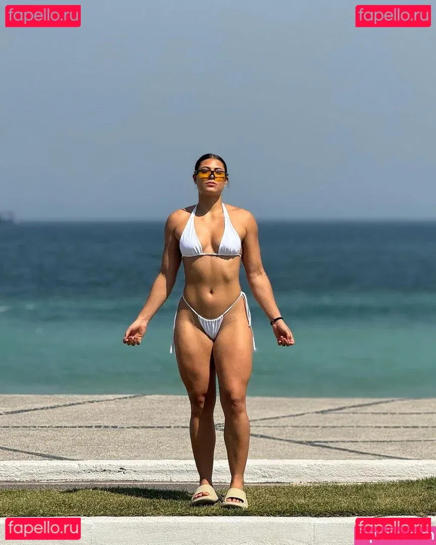 Muito Linda Onlyfans Photo Gallery 