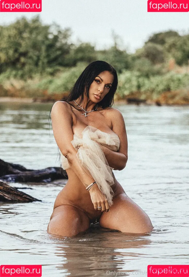 Nadine Kerastas Onlyfans Photo Gallery 