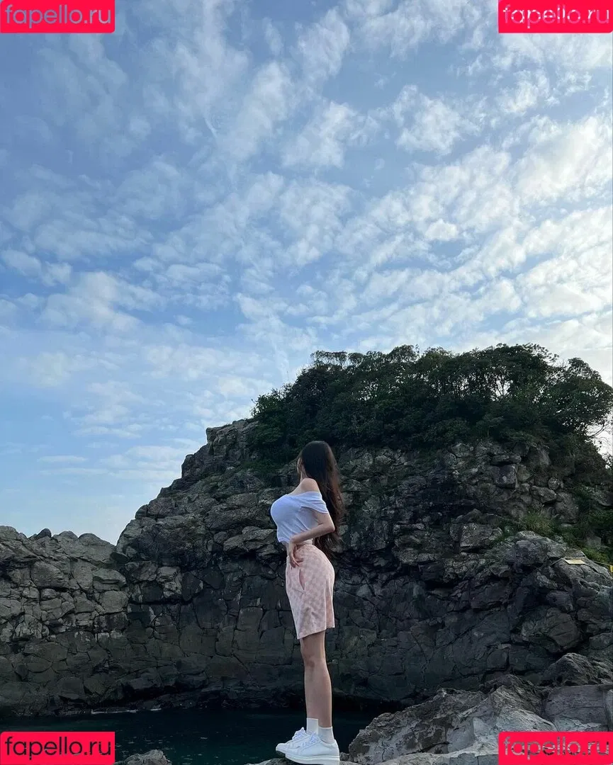 Sejinming Onlyfans Photo Gallery 