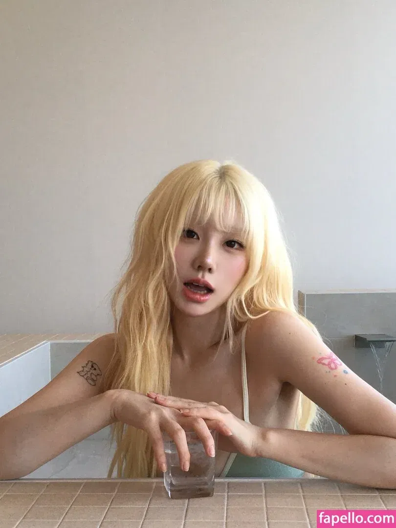 Sejinming Onlyfans Photo Gallery 