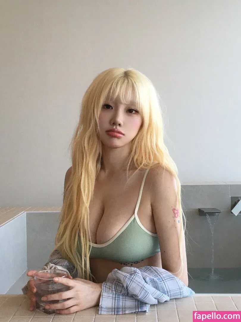 Sejinming Onlyfans Photo Gallery 