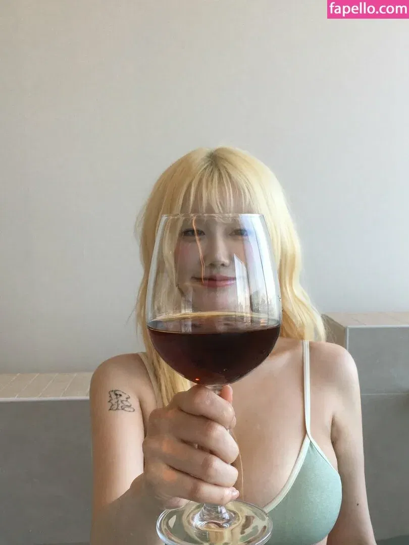 Sejinming Onlyfans Photo Gallery 