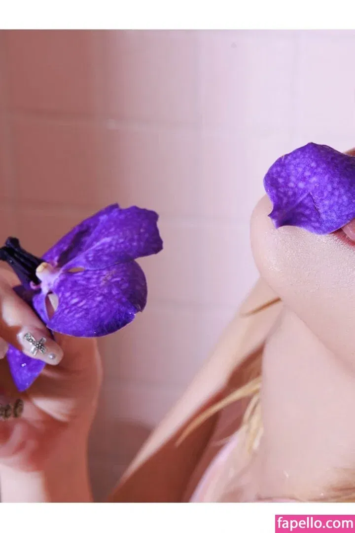 Délice Nadia Onlyfans Photo Gallery 