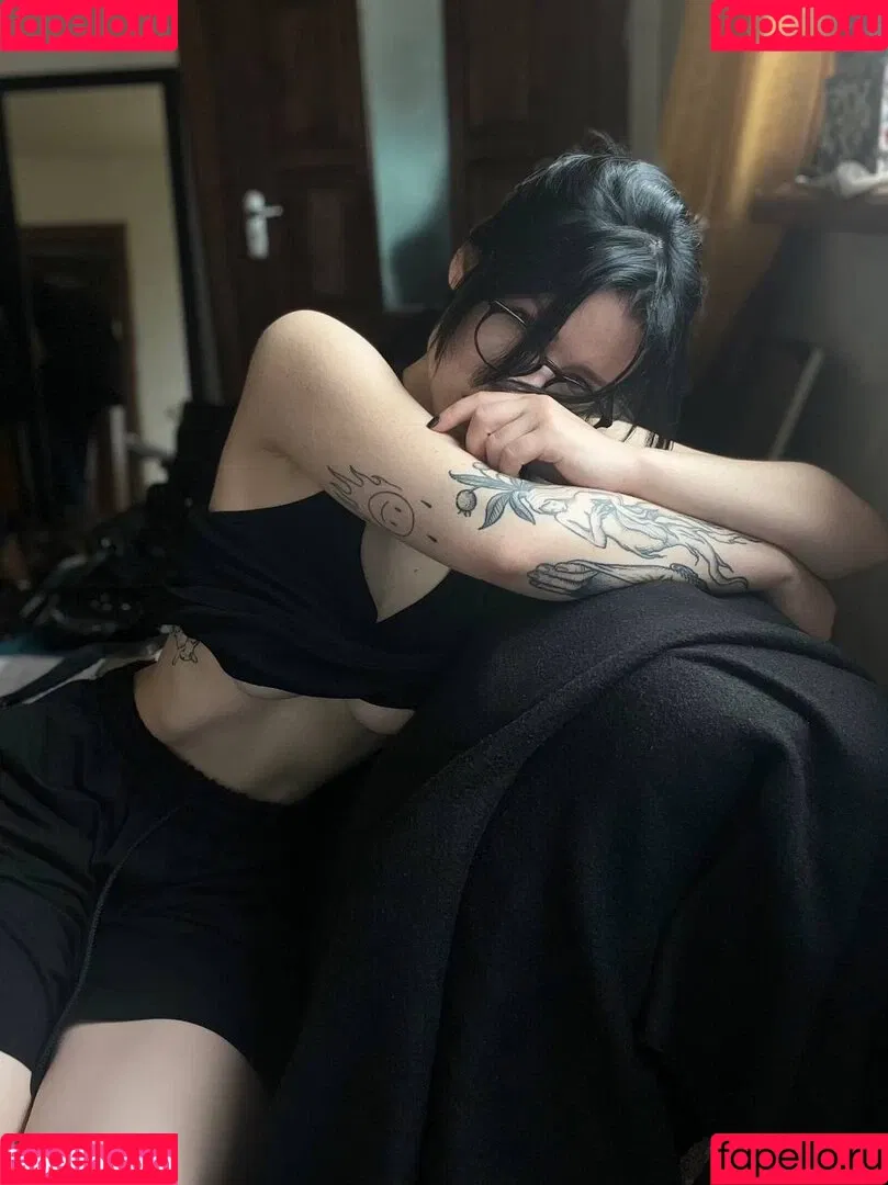 innervus Onlyfans Photo Gallery 