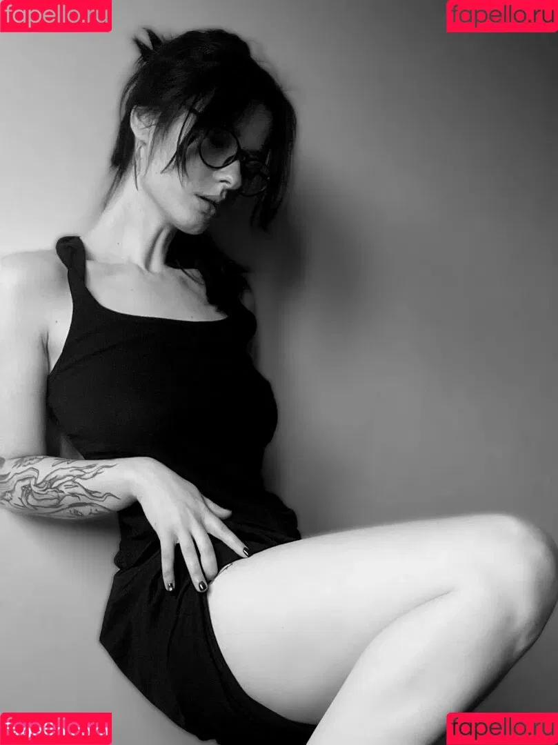 innervus Onlyfans Photo Gallery 