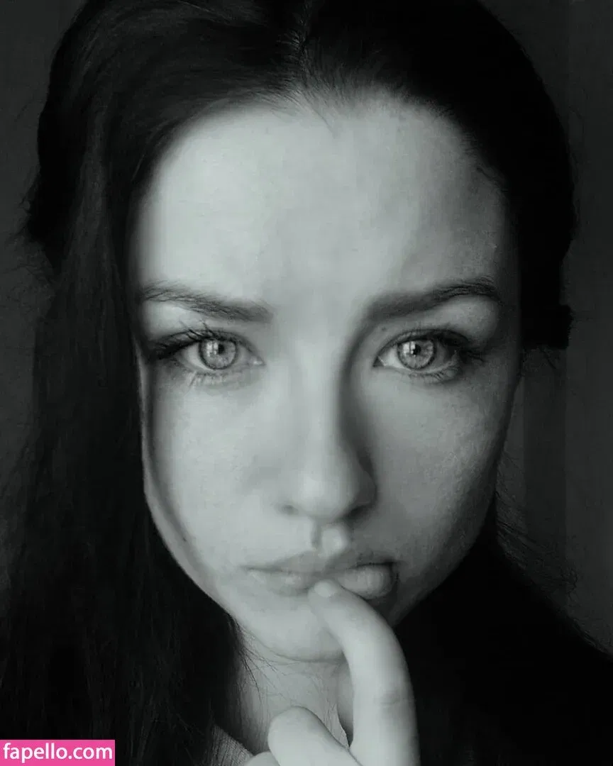 innervus Onlyfans Photo Gallery 