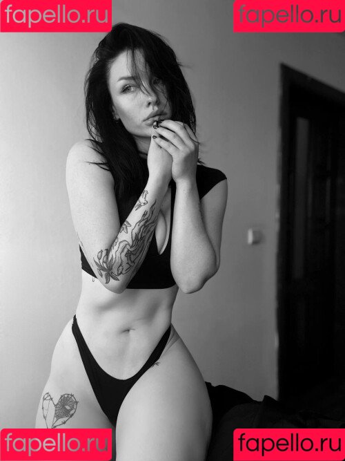 innervus Onlyfans Photo Gallery 