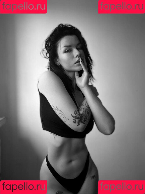 innervus Onlyfans Photo Gallery 