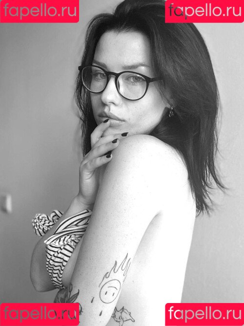 innervus Onlyfans Photo Gallery 