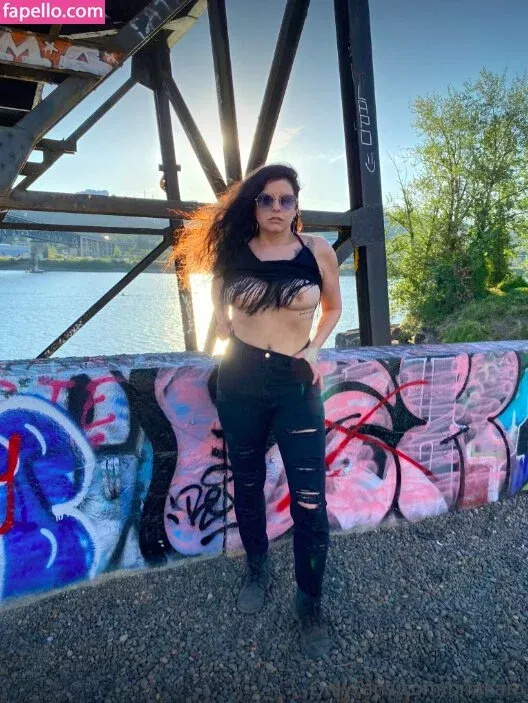 Bria And Chrissy Onlyfans Photo Gallery 