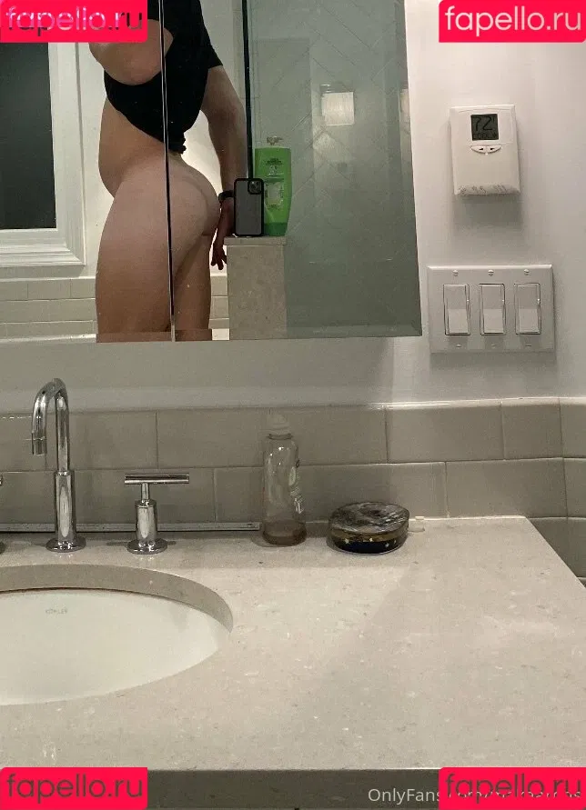 makaarons Onlyfans Photo Gallery 