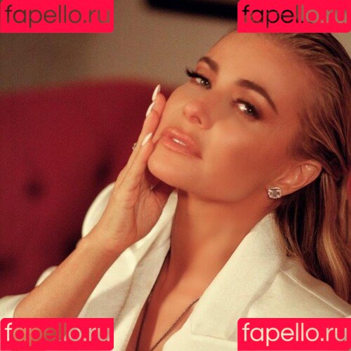 Carmen Electra Onlyfans Photo Gallery 