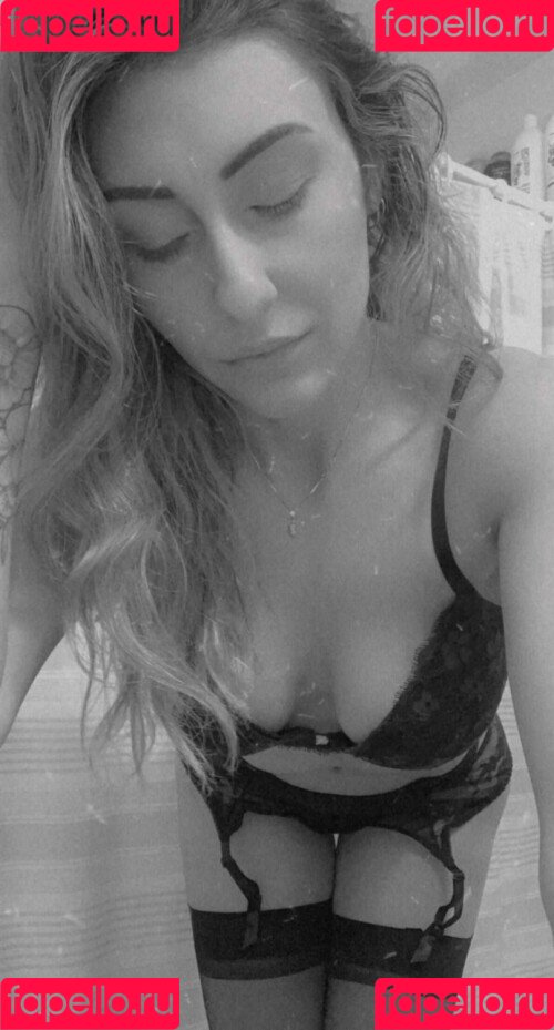 Haley Lorenz Onlyfans Photo Gallery 