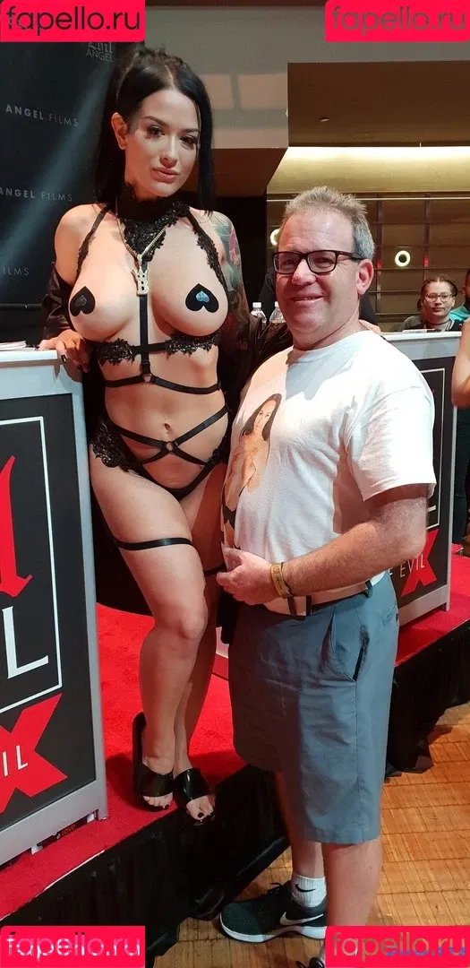 Katrina Jade Onlyfans Photo Gallery 