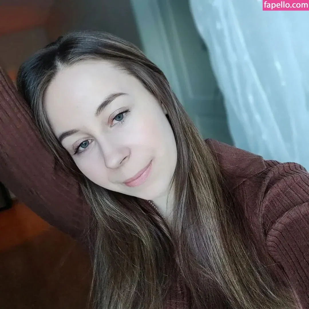 actuallyalisa Onlyfans Photo Gallery 