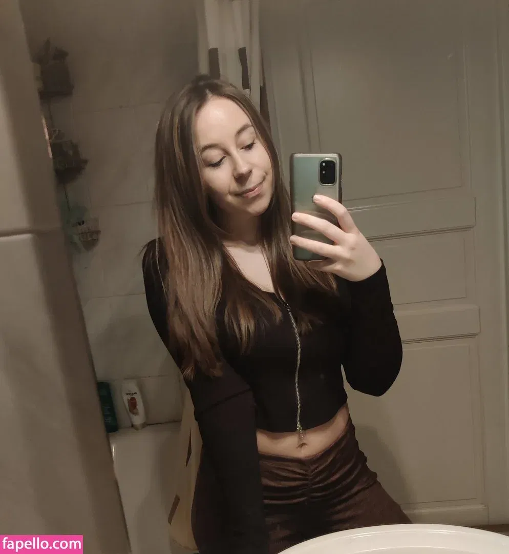 actuallyalisa Onlyfans Photo Gallery 