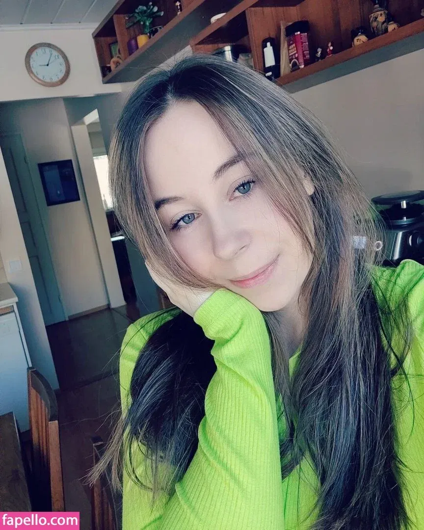 actuallyalisa Onlyfans Photo Gallery 
