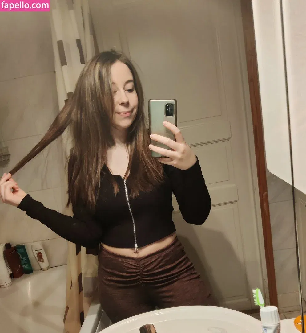 actuallyalisa Onlyfans Photo Gallery 