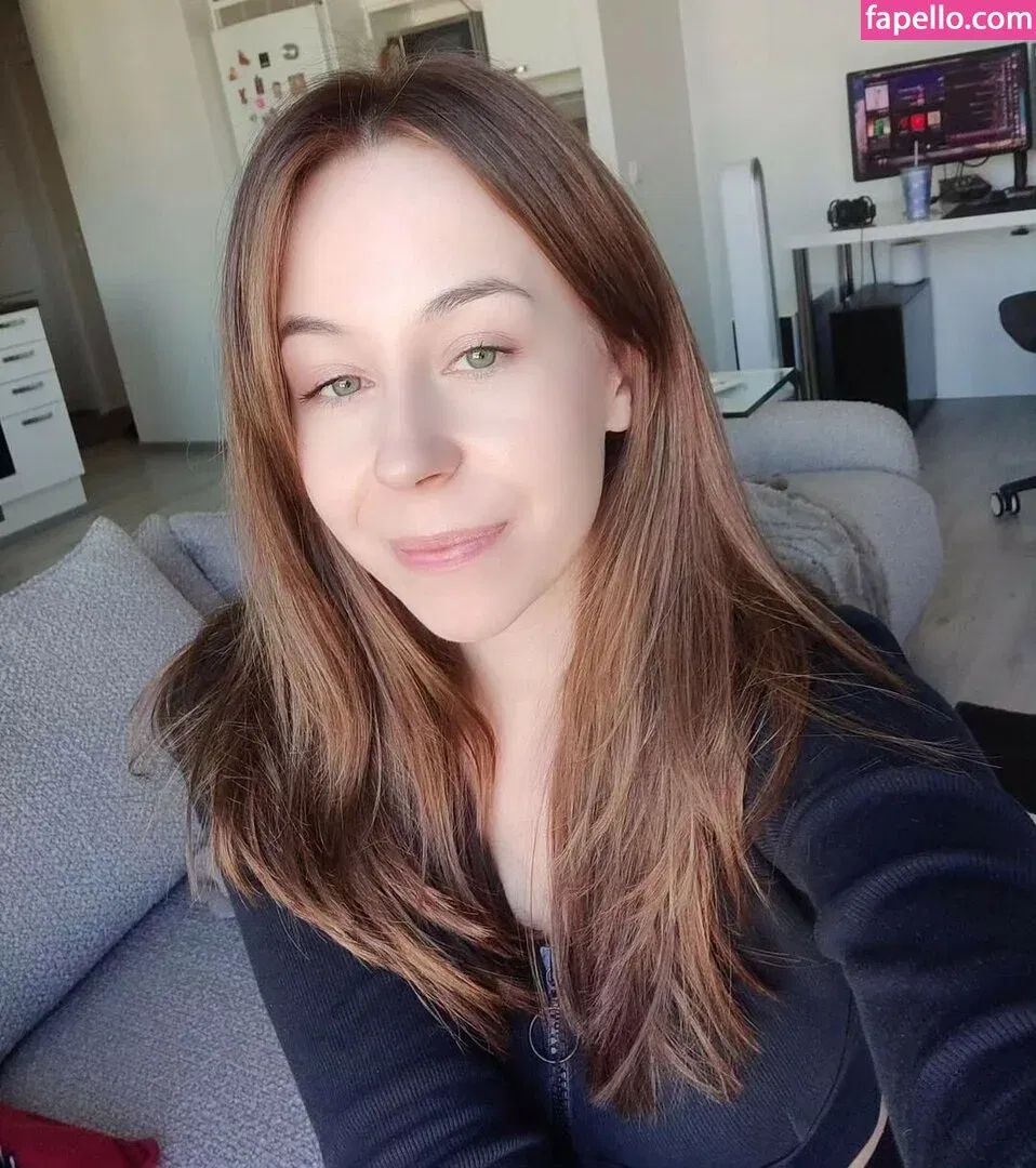 actuallyalisa Onlyfans Photo Gallery 
