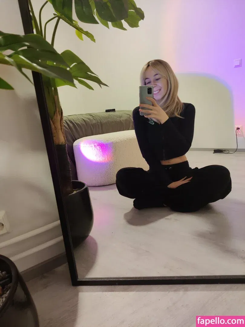 actuallyalisa Onlyfans Photo Gallery 