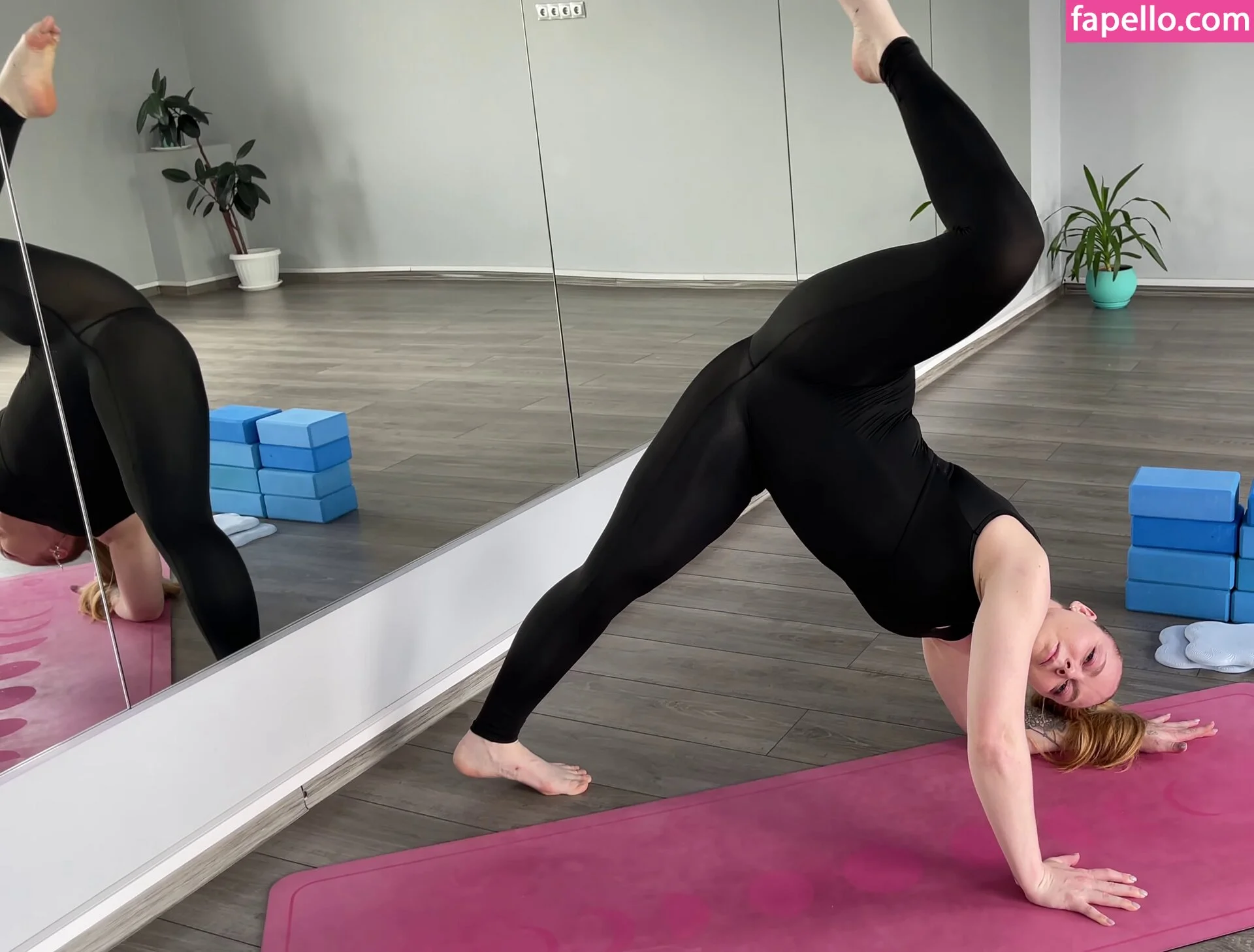 Flexible Beauties Onlyfans Photo Gallery 