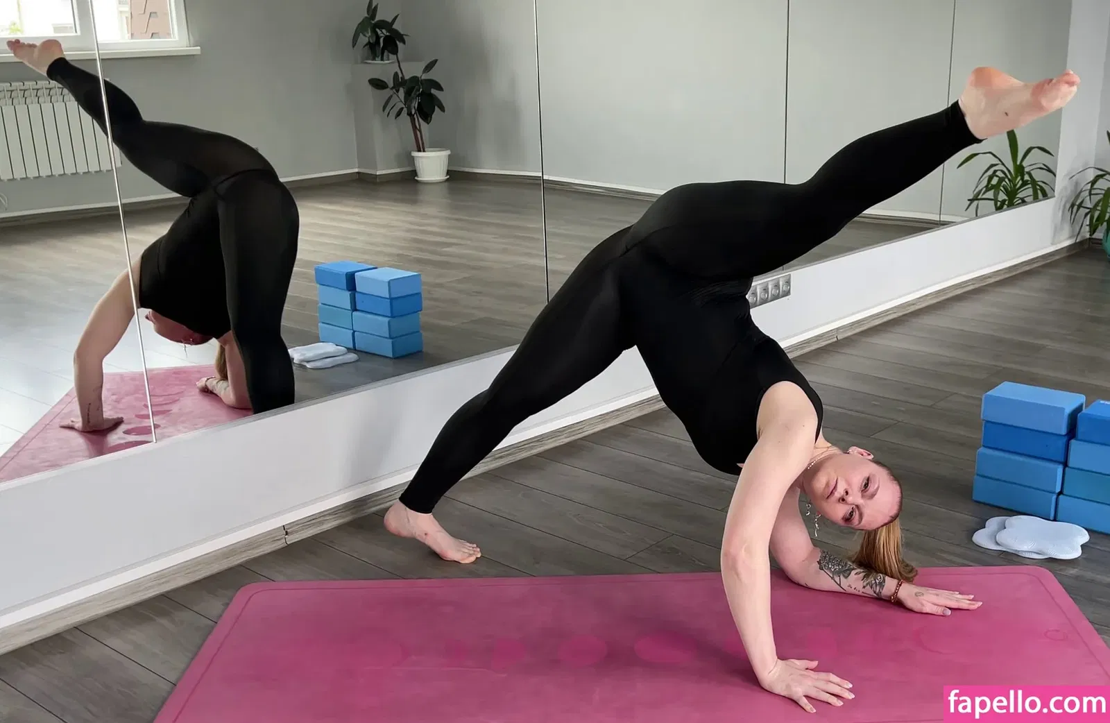 Flexible Beauties Onlyfans Photo Gallery 