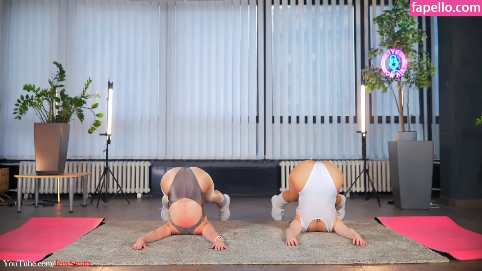 Flexible Beauties Onlyfans Photo Gallery 