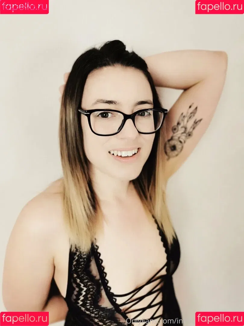 Innocenthotwifexxx Onlyfans Photo Gallery 