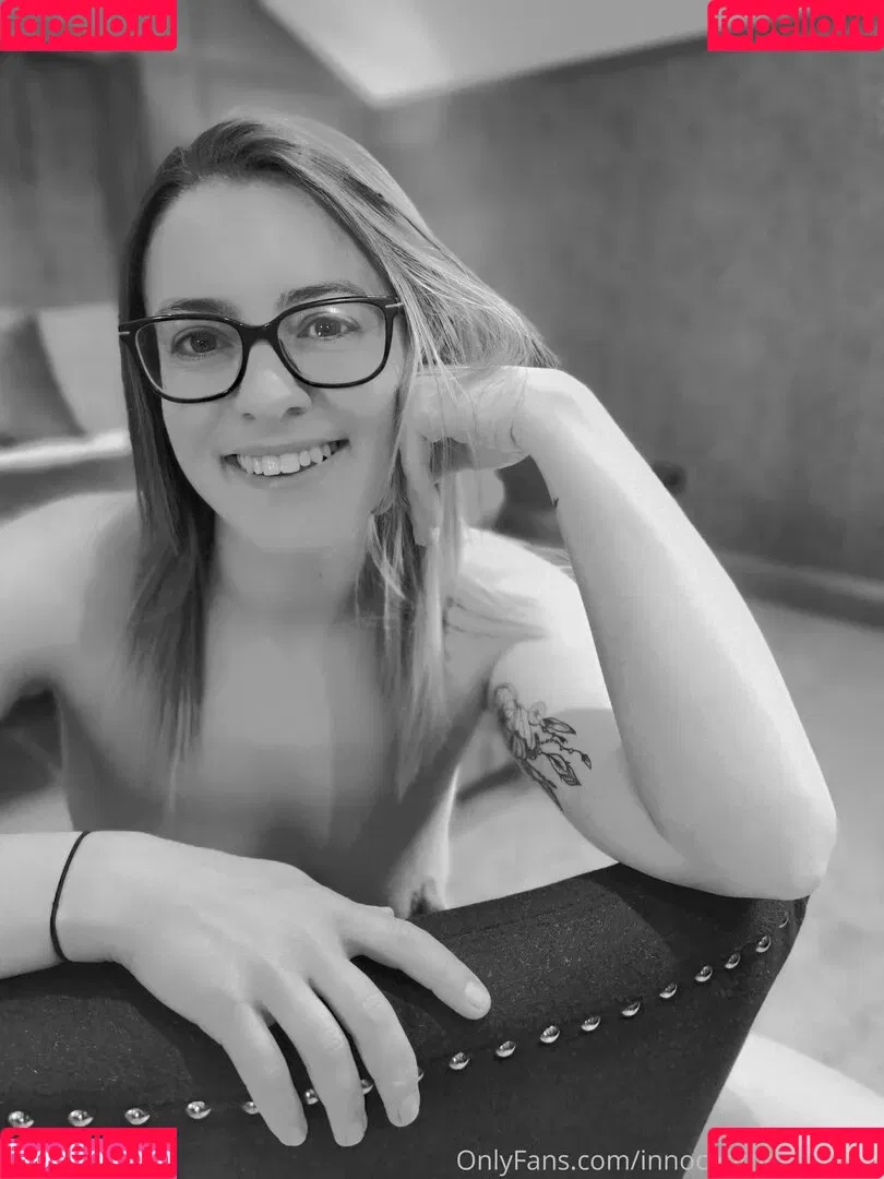 Innocenthotwifexxx Onlyfans Photo Gallery 