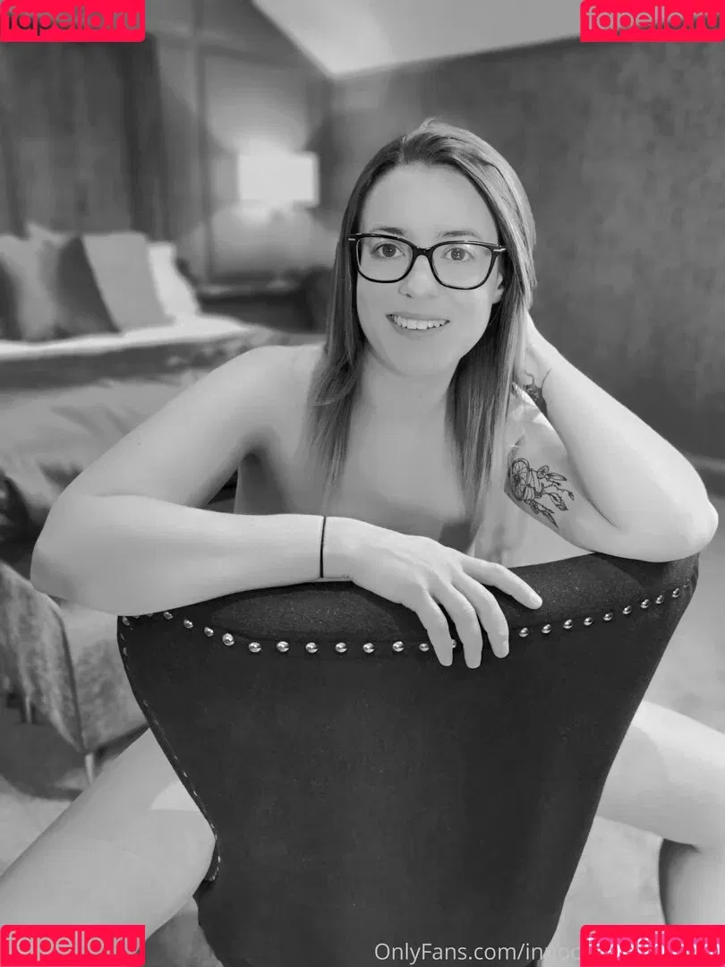 Innocenthotwifexxx Onlyfans Photo Gallery 