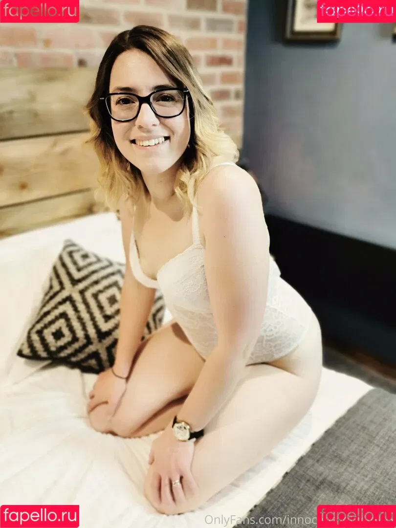 Innocenthotwifexxx Onlyfans Photo Gallery 