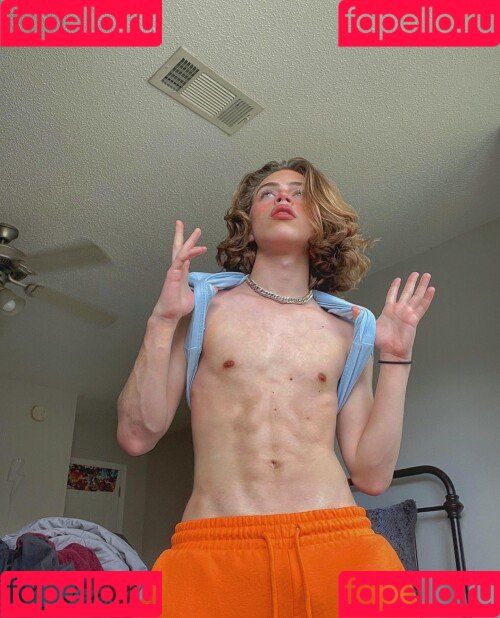 Luigi Primero Onlyfans Photo Gallery 