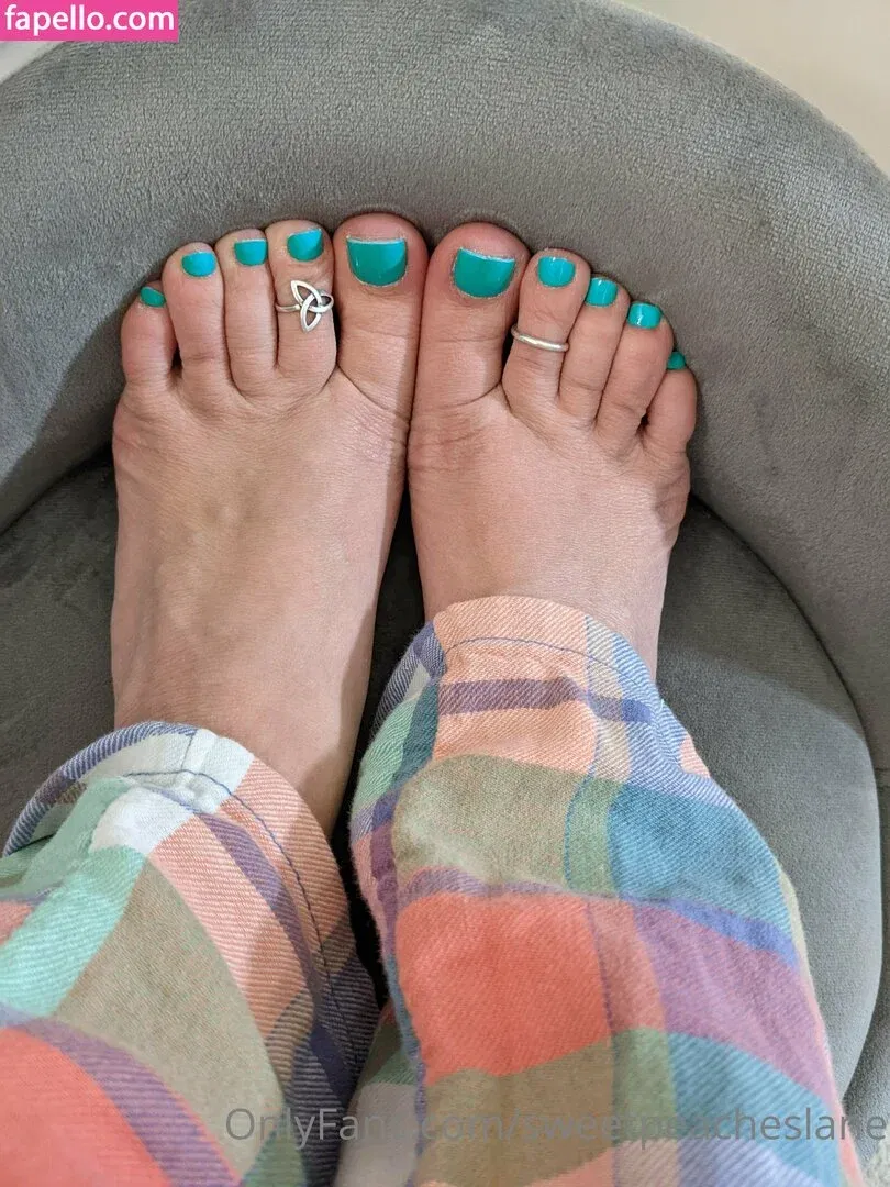 sweetpeacheslane Onlyfans Photo Gallery 