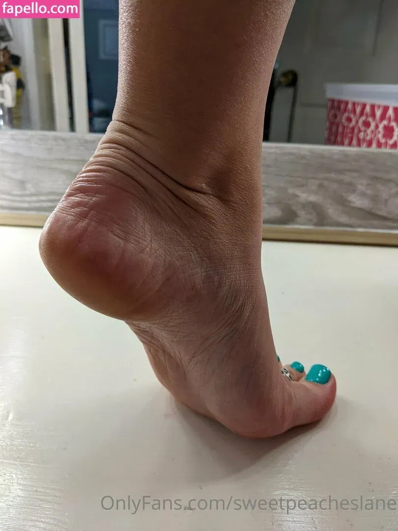 sweetpeacheslane Onlyfans Photo Gallery 