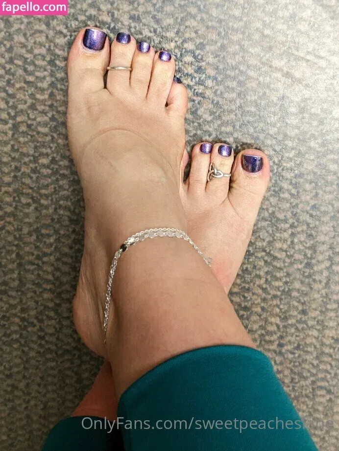 sweetpeacheslane Onlyfans Photo Gallery 