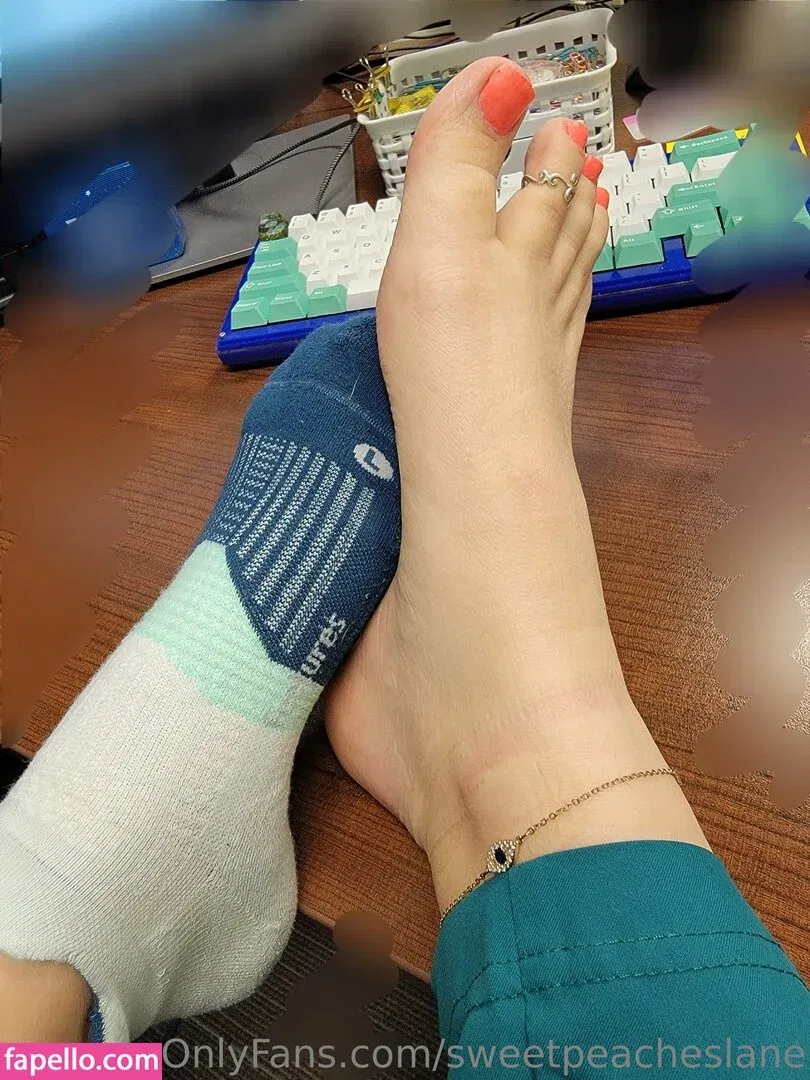 sweetpeacheslane Onlyfans Photo Gallery 