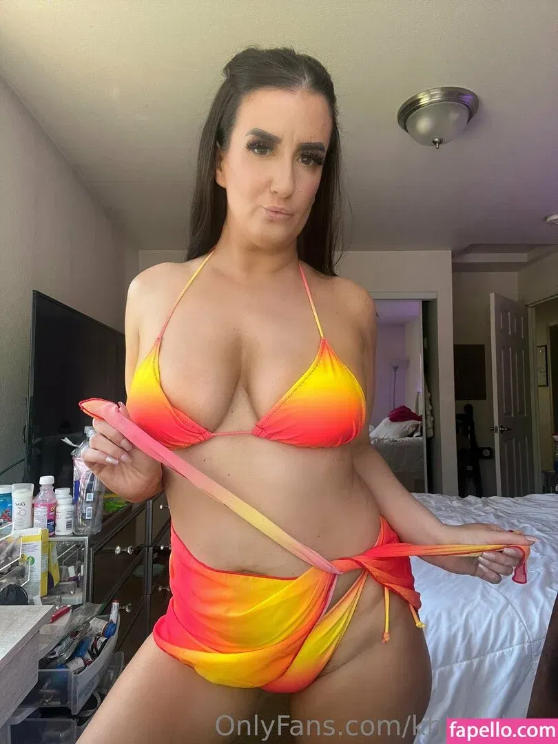 khloeeluca Onlyfans Photo Gallery 