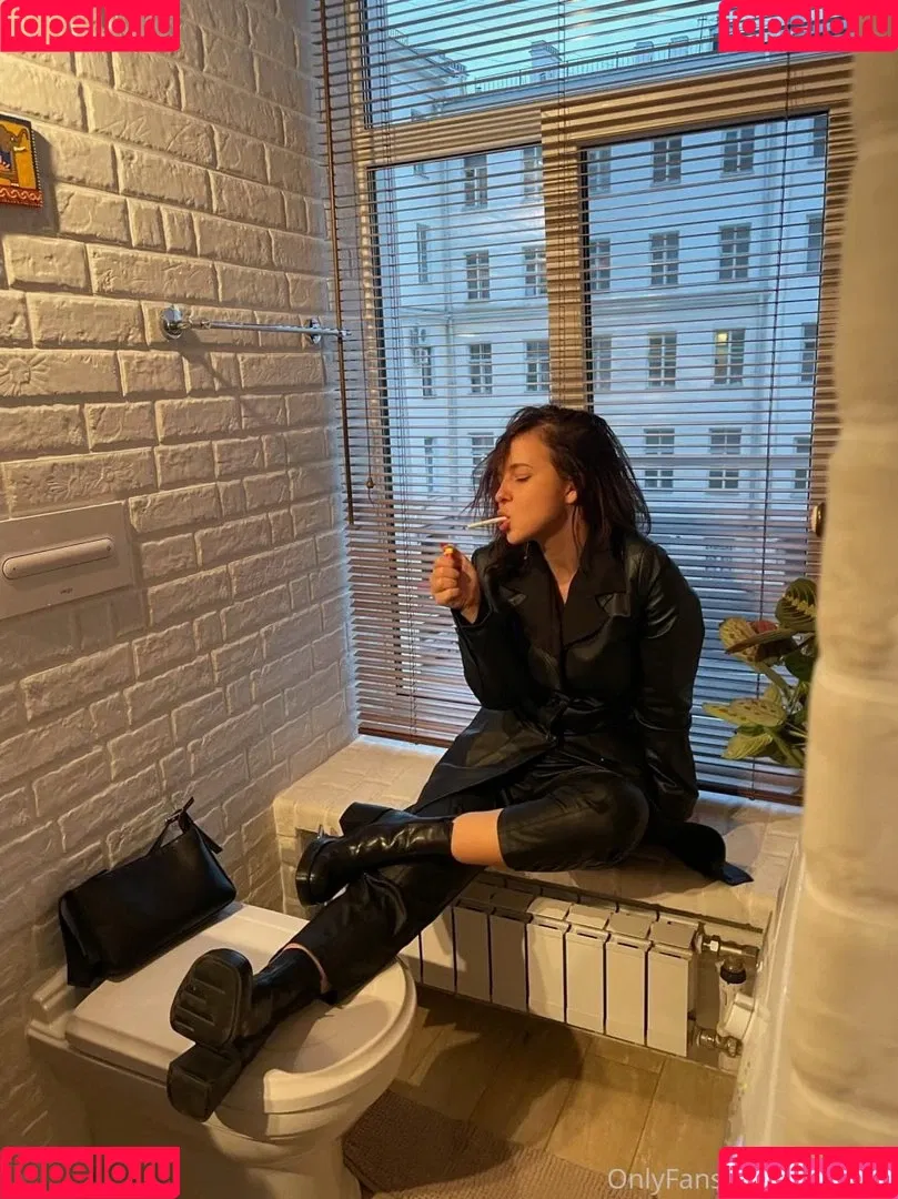 Katru Onlyfans Photo Gallery 