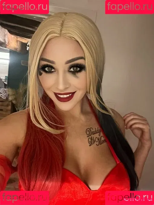Tabitha Lyons Onlyfans Photo Gallery 