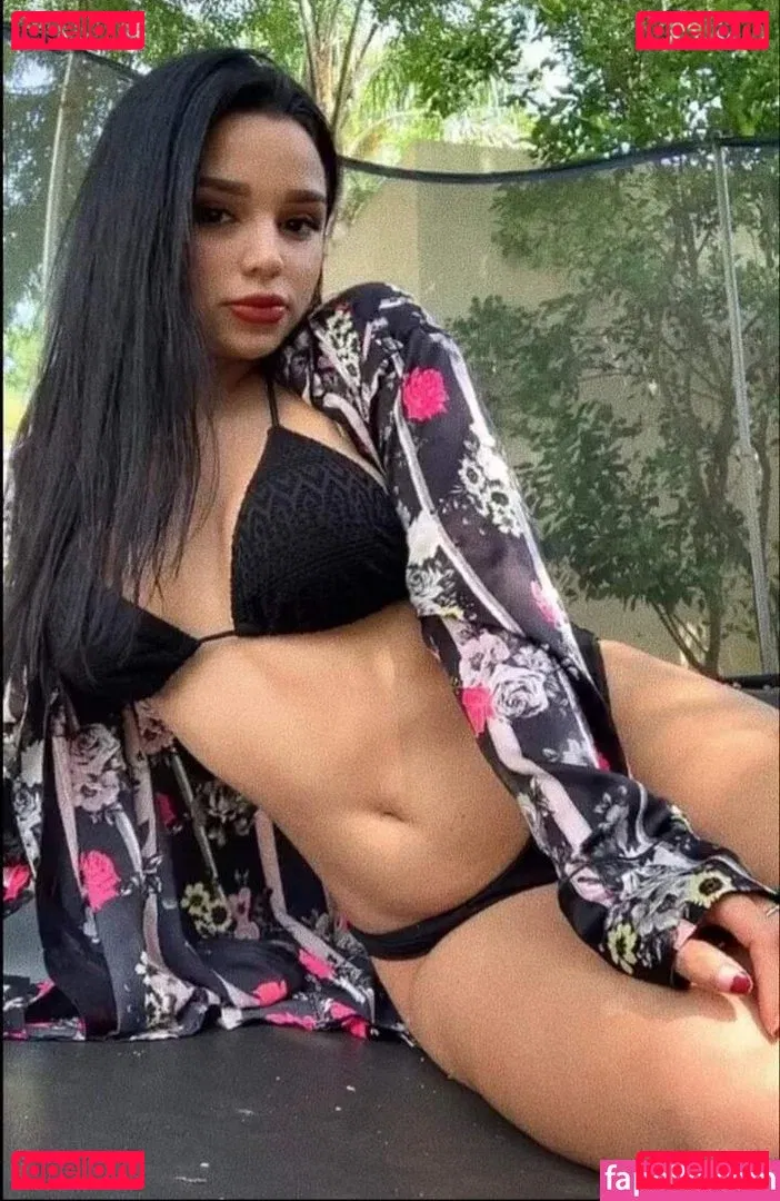 adora18 Onlyfans Photo Gallery 