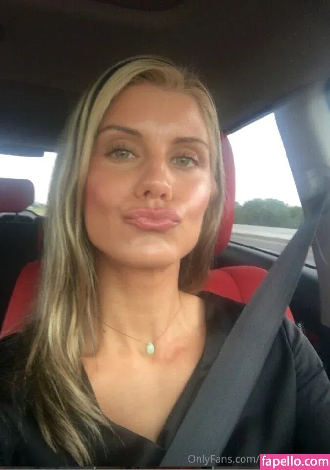 Cassie Bender Onlyfans Photo Gallery 