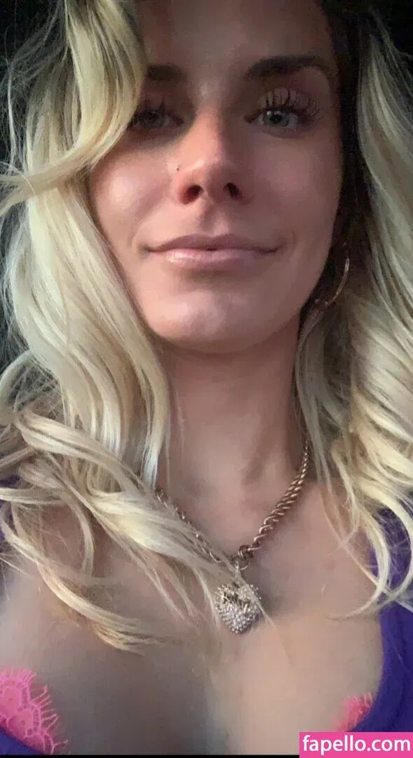 Cassie Bender Onlyfans Photo Gallery 