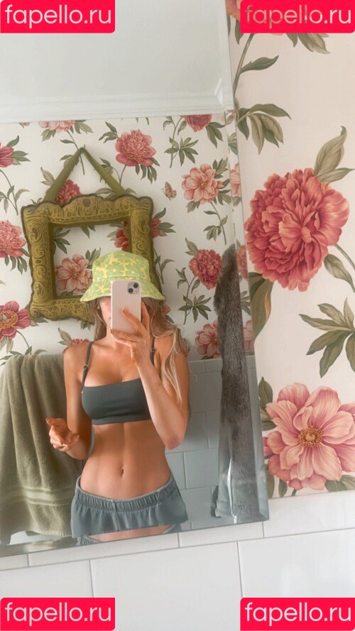 Emmy Corinne Onlyfans Photo Gallery 