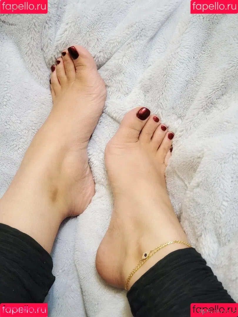 lilmissnaaya Onlyfans Photo Gallery 