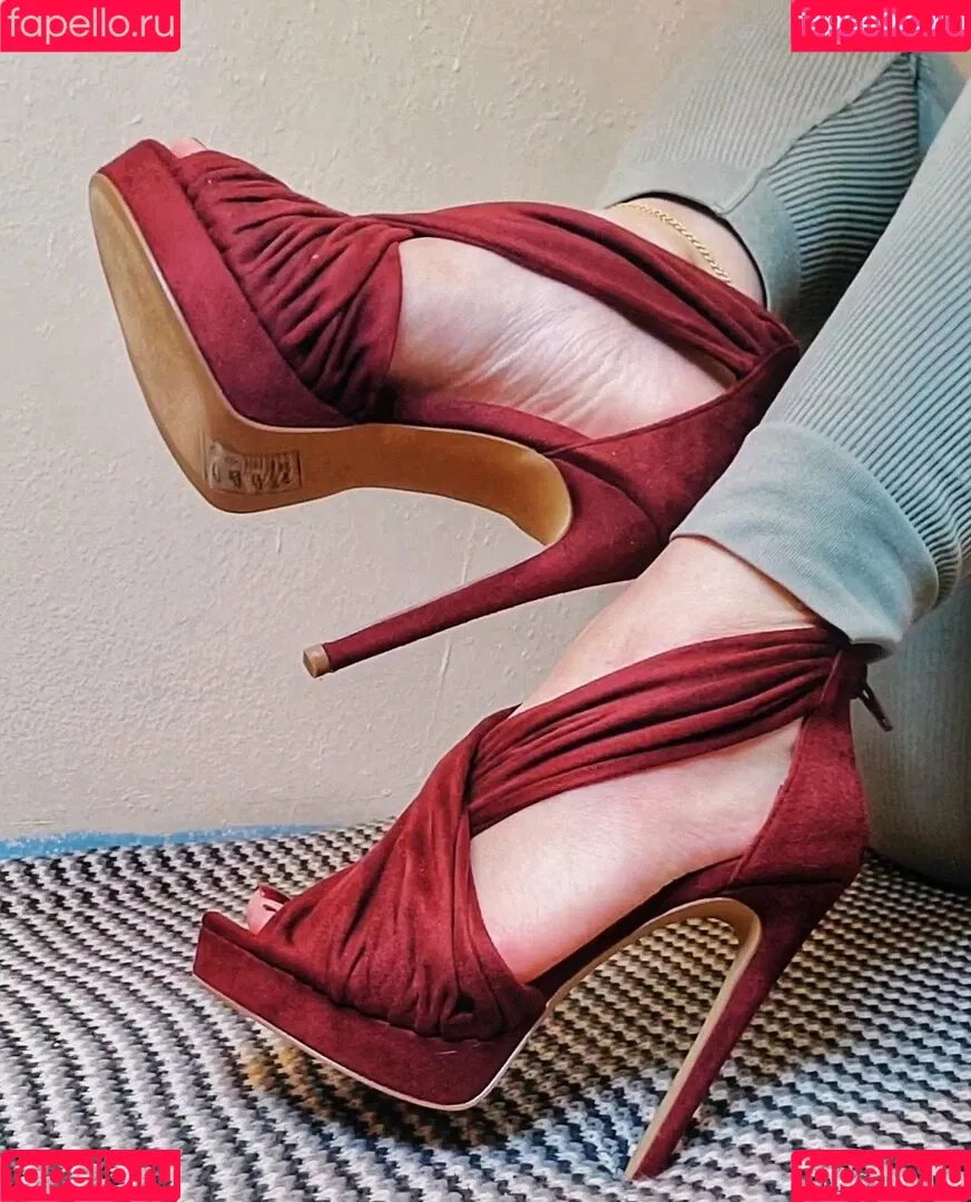 lilmissnaaya Onlyfans Photo Gallery 